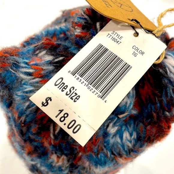 NWT Threads For Thought Slouchy Pom Hat - Picture 5 of 6